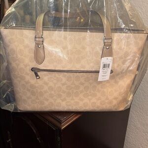 Coach 🆕 Gallery Tote Bag Silver/Sand/Taupe